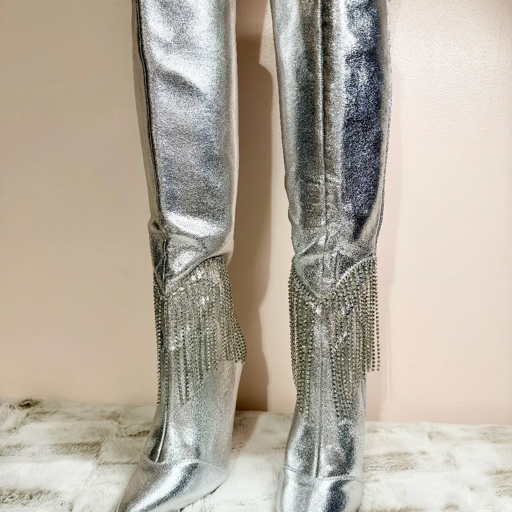 * Berness Silver Metallic W/Dangling Rhinestone Fringe 4 1/2